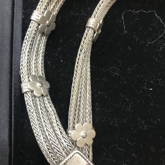 Silver Detailed Necklace - Picture 8 of 8